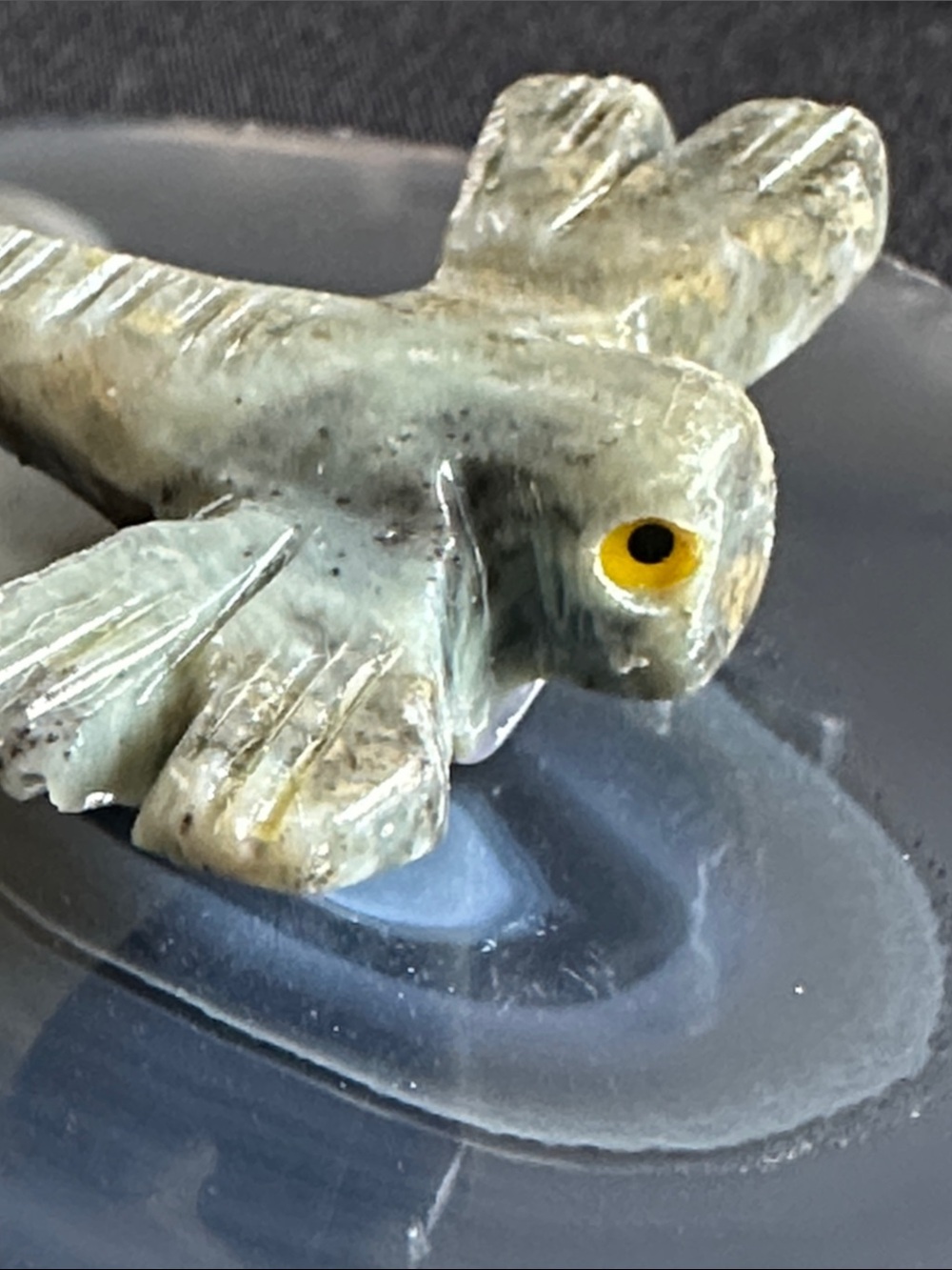 Jasper & agate NWOT genuine gemstone dragonfly carving on a dyed agate slice. - Picture 3 of 5